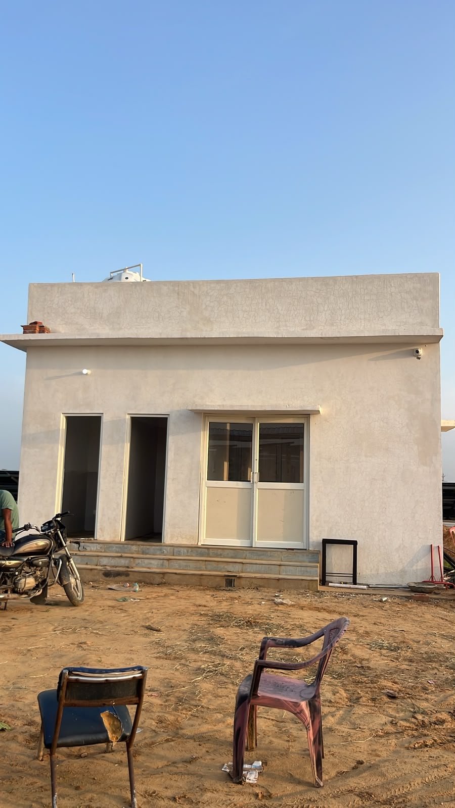 REDELUX solar project site office